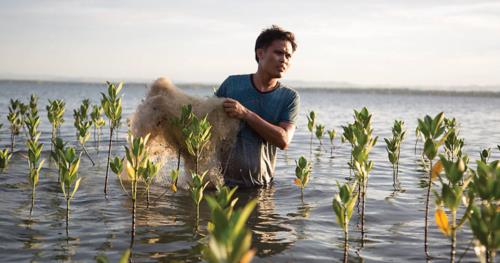 Recycling Old Fishing Nets Into Beautiful Carpet Tile