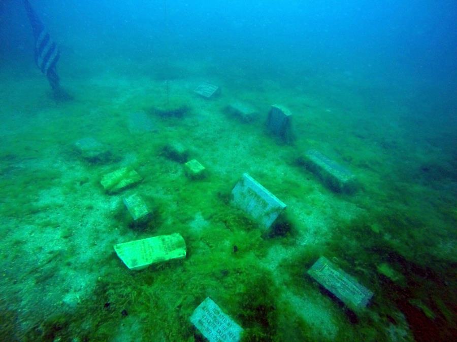 White Star Quarry - Underwater Cemetery