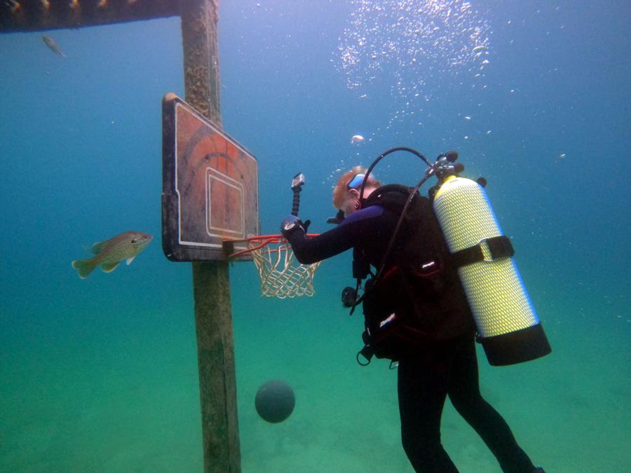 Blue Springs Resort aka Pennyroyal Quarry - playing basketball