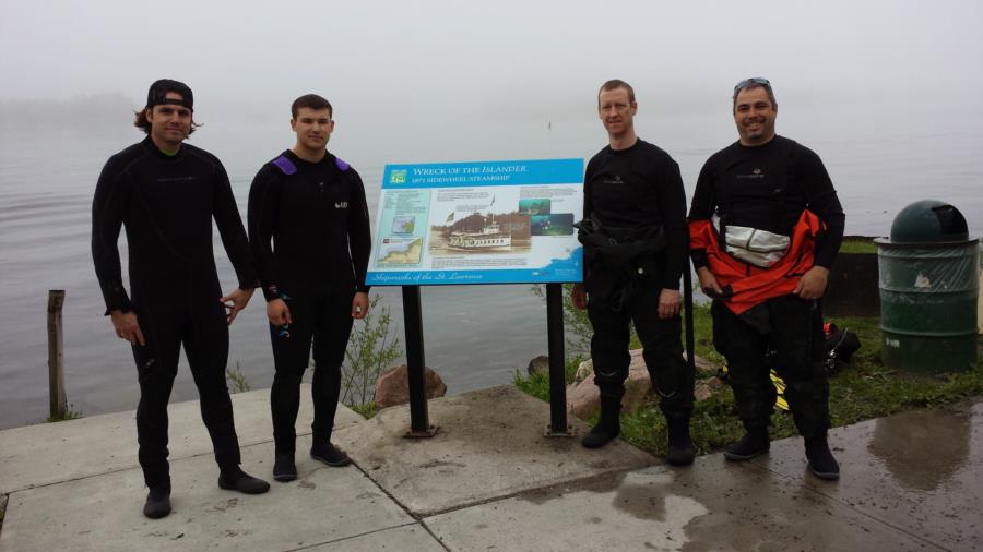 The Islander - Divers Ready for our shore dive Alexandria Bay NY