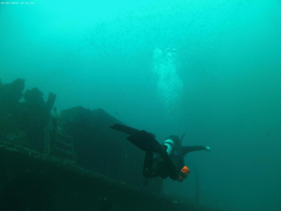 Red Sea Tug - j exploring
