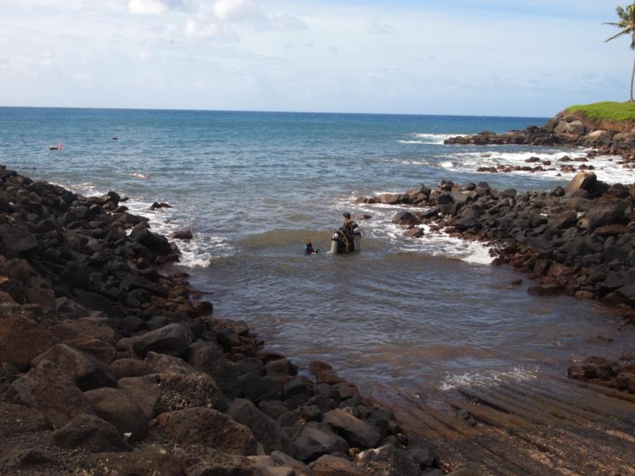 Koloa Landing - Entry can be slippery