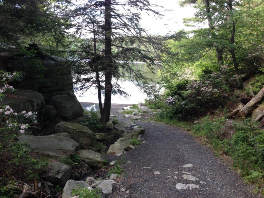 Lake Minnewaska - Lake Minnewaska Trail to Diver’s Cove