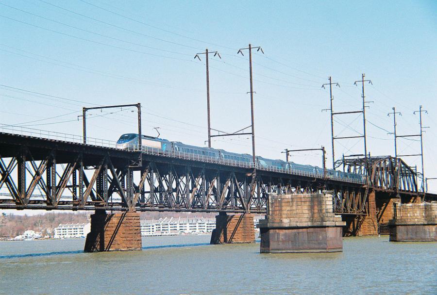 HDG Old Railroad piers - Old Bridge Piers