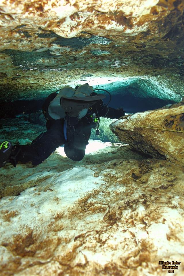 Ginnie Springs - Rounding the corner of the Lips