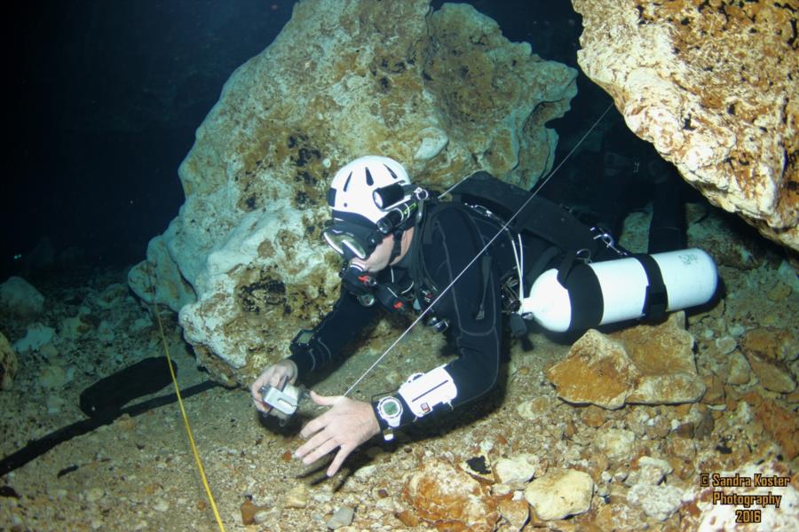 Ginnie Springs - Running line to the Catacombs