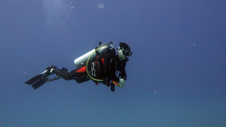 Diving in El Nido