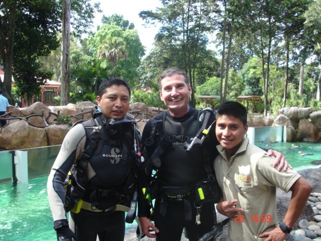 Diving with Pinguins, La Aurora Zoo, Guatemala City
