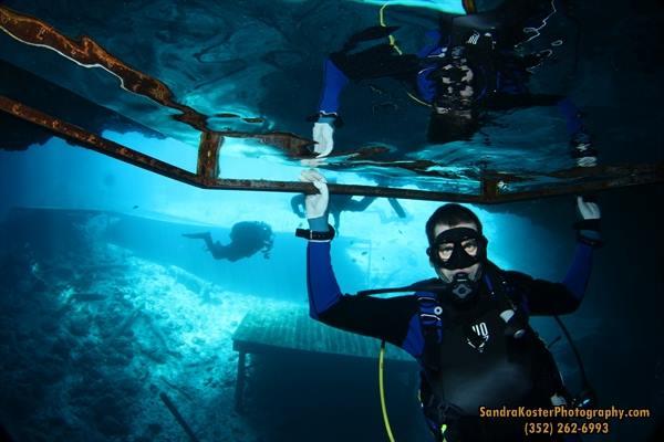 Just hanging out at the diving bell and testing new gear at the Blue Grotto Dive Resort, Williston F