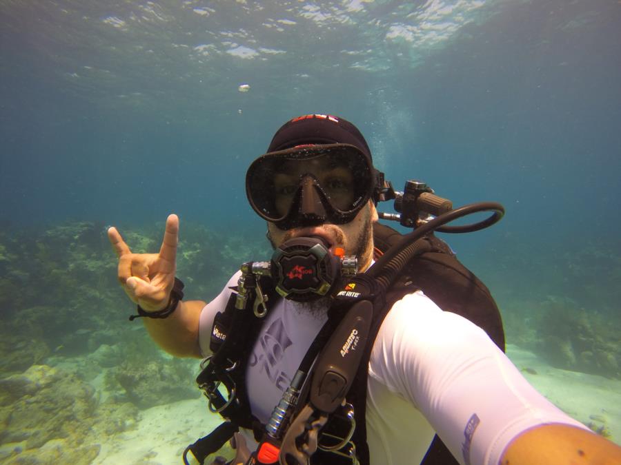 Underwater selfie