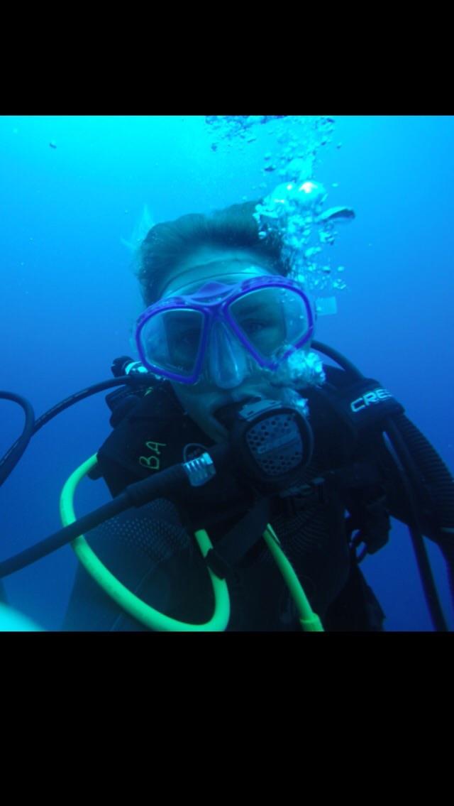 Underwater Selfies Rock