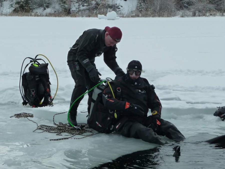 Ice Diving Course BC Canada