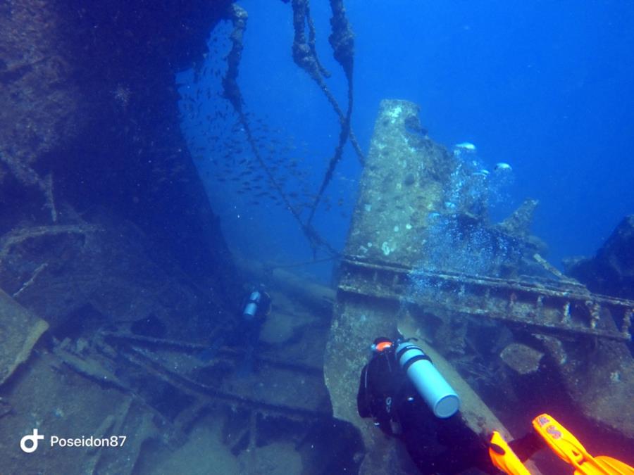 Diving a Wreck