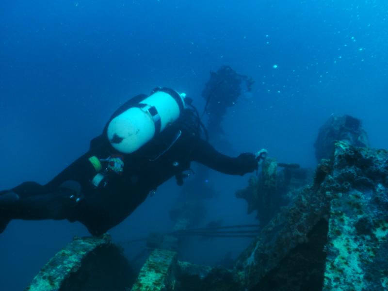 Texas Clipper - Divers Explore the Clipper