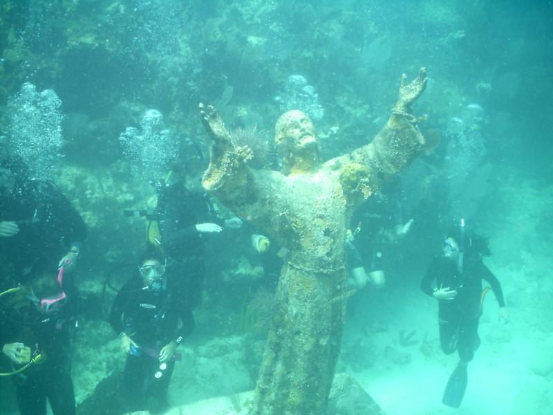 The Christ of the Abyss - Divers
