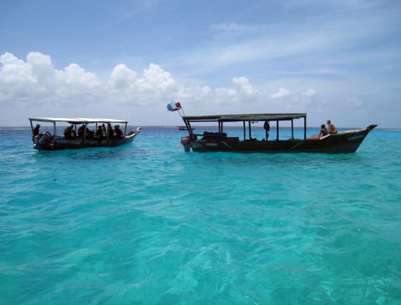 Kichwani - Boats at the Dive Site