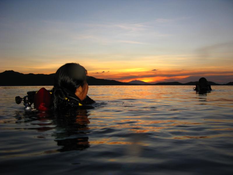 Twin Rocks - sunset after dive 