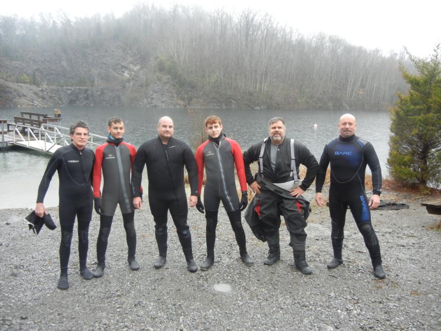 Loch Low-Minn Quarry - Group of divers on New Years Day, Loch Low-Minn, TN