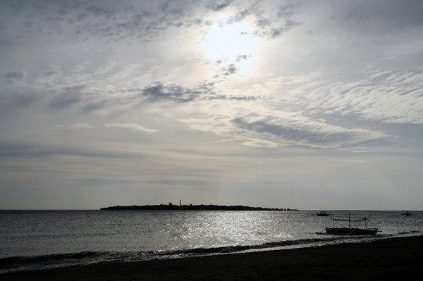 Maman, Anini-iy, Nogas Island - The Dive House