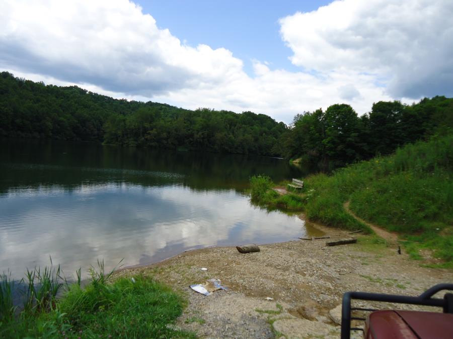 Upper Dog Run Lake - Main boat-water entrance