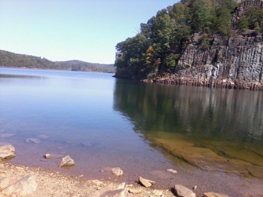 Carters Lake - Carters Lake Dam side