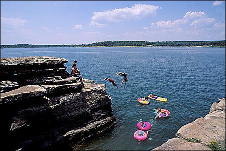 Greer’s Ferry Lake (Hebersprings park boat launch) - Greer’s Ferry Lake