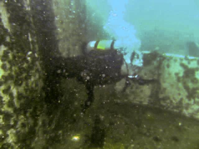 USS Mohawk CGC Veterans Memorial Reef - Leaving a swim through