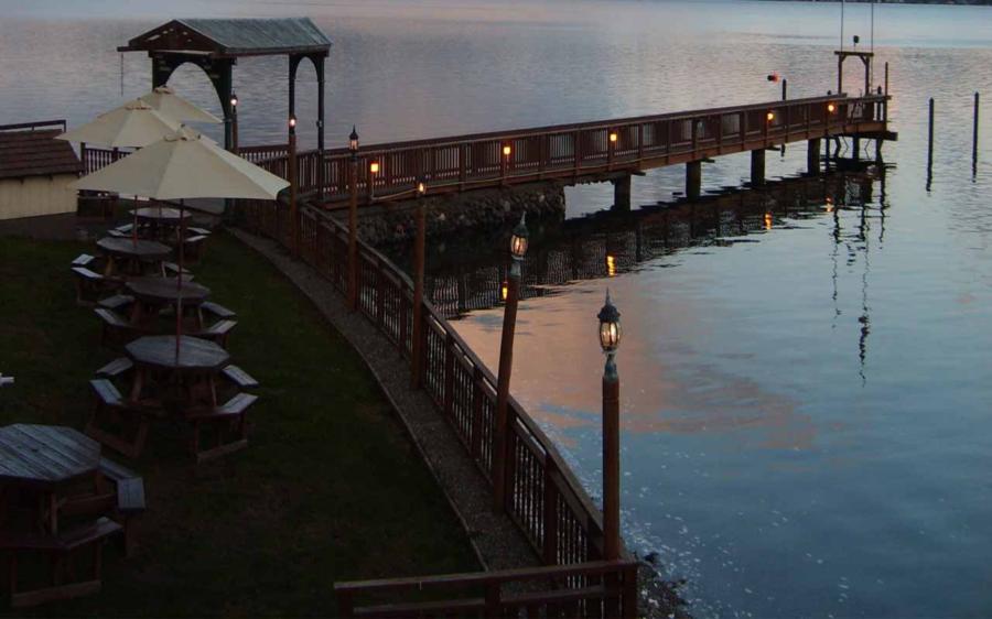 Mike’s Beach Resort - Pier and deck at Mike’s Beach Resort