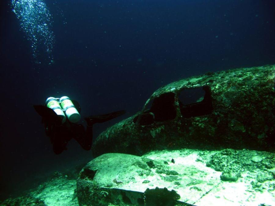 Tambuli Plane Wreck - Tambuli Plane Wreck