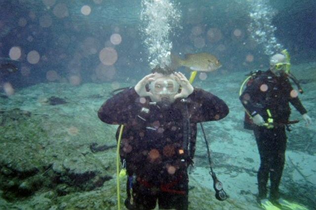 Ginnie Springs - Clearing my mask in the bowl of ginnie springs