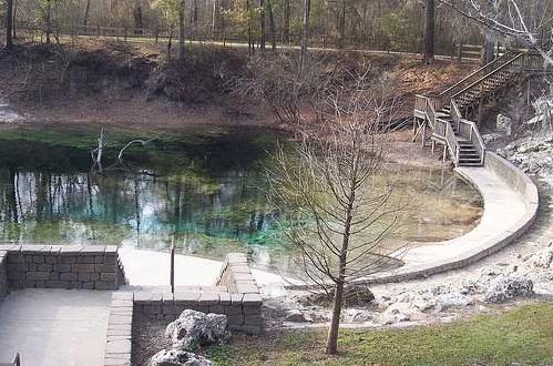 Little River Springs - Stairs and pathway to spring