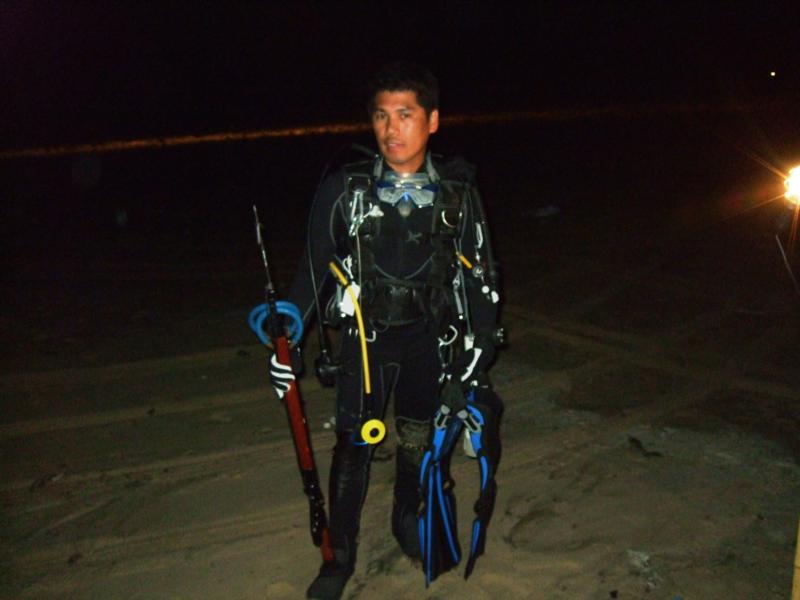 Night Spearfishing