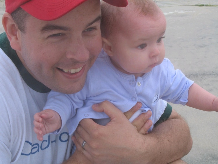 Ellie & Daddy at the beach