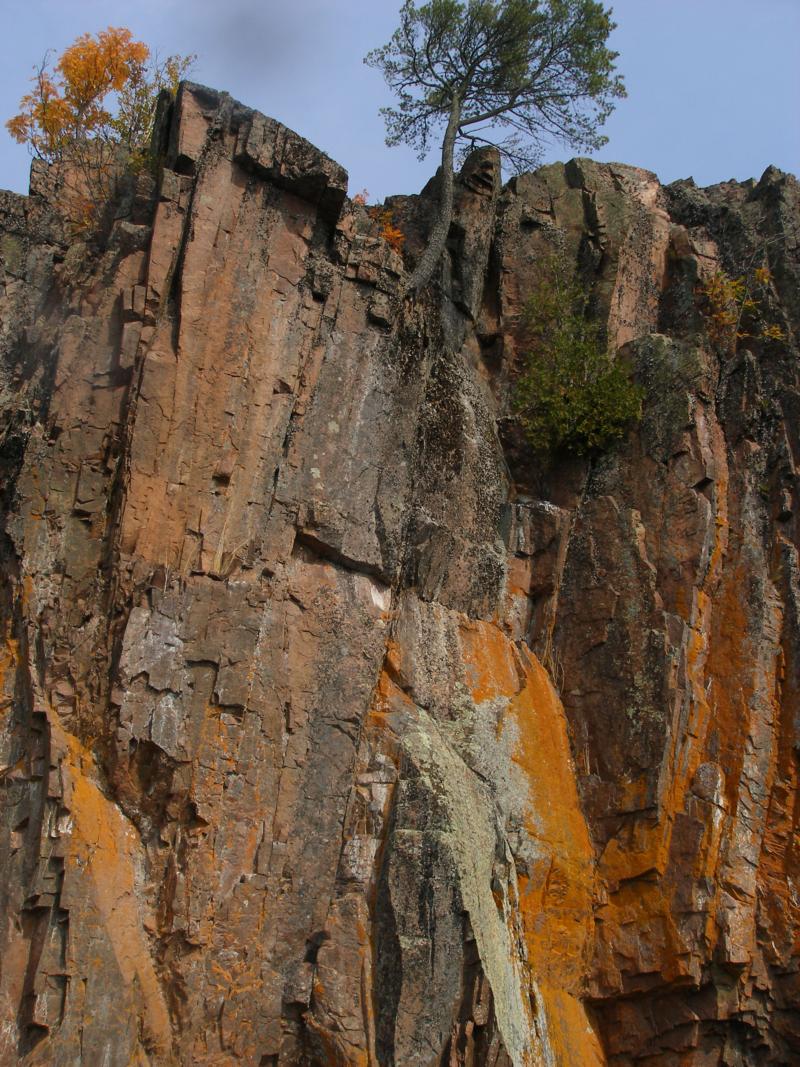 one of the cliff we dive by on lake superior