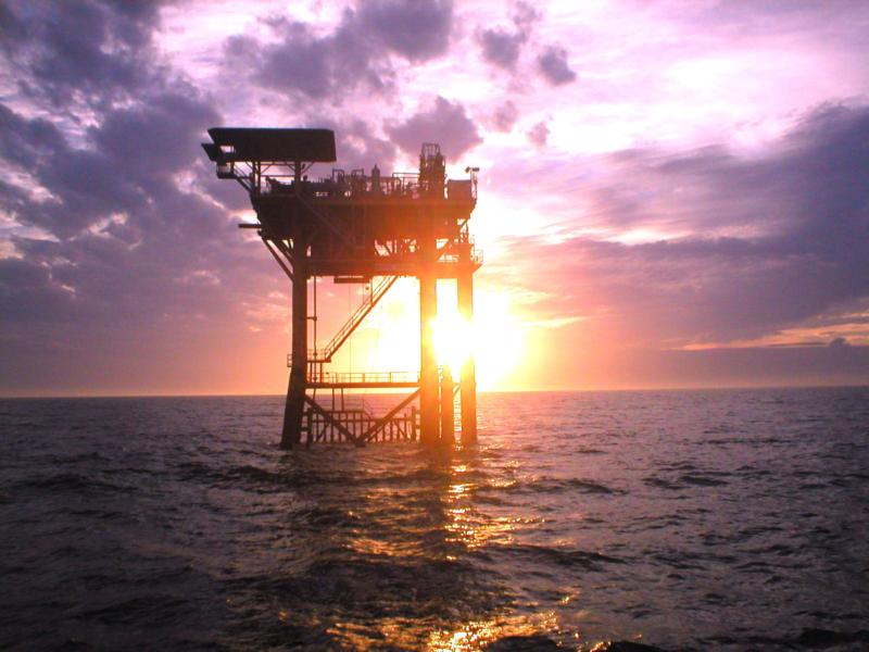 Oil Rig,  ultradive.com