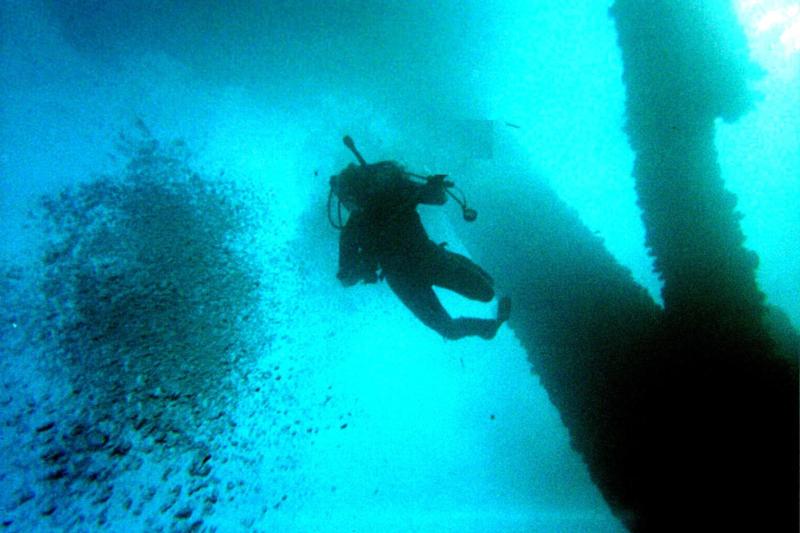 Diving an oil rig