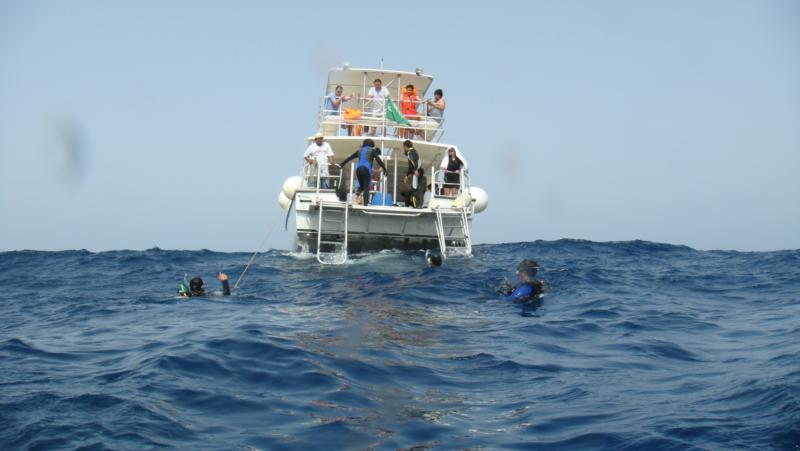 big waves - see the stern part of the boat?