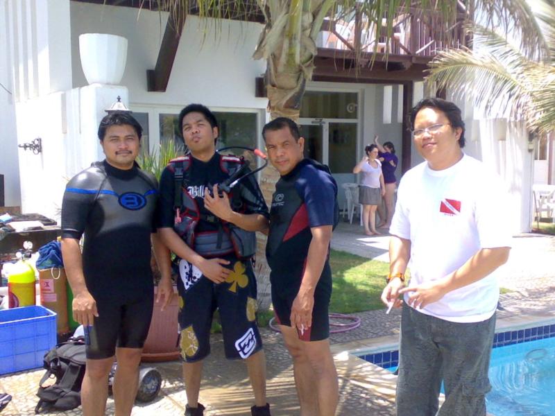 Dive Master Dennis, Jase, Kuya Lo and Chris