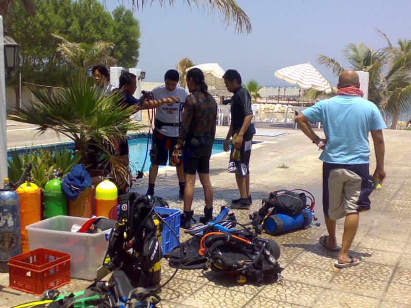 Getting ready for my first discovery of scuba diving