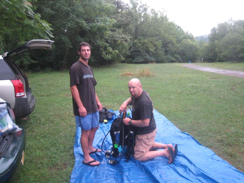 vawaterboy and davebike gearing up for a chilly dive in Millbrook Quarry