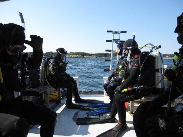 Gearing up for Pickett’s Ledge lobster dive