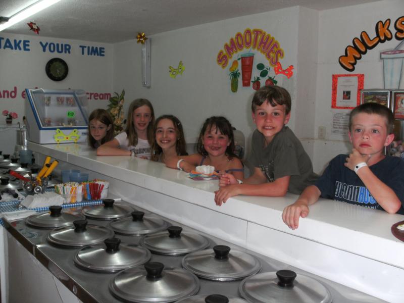 How to put a smile on a kids face (ice cream), Cozumel.