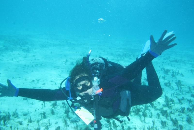 OMG!!! That Moray eel was THIS big!!!! Camera?? What Camera??