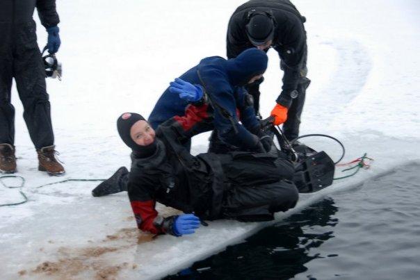 ice diving (brrr... very cold even in drysuit)