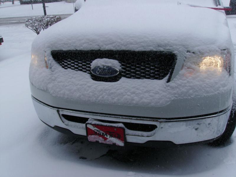 Cold truck with scubatech plate in IL heading to dive