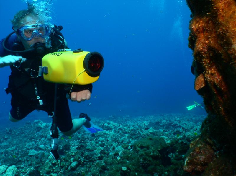 Me, outside 2nd Cathedral, Lanai, HI Video blasting a little Eel named Eric...