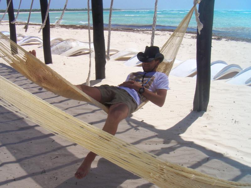 AOW_dude chillin’ in Punta Sur, Cozumel