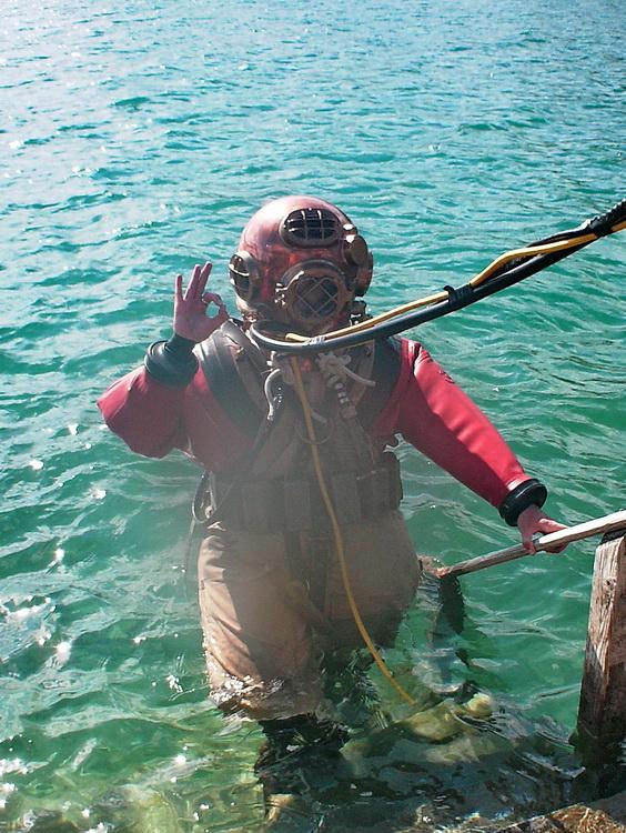 AOW_dude diving in Mark V gear