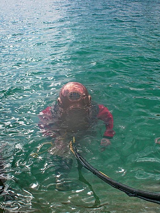 AOW_dude diving in Mark V gear