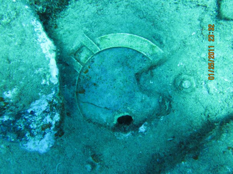 Wreck of Rhone (lucky porthole)